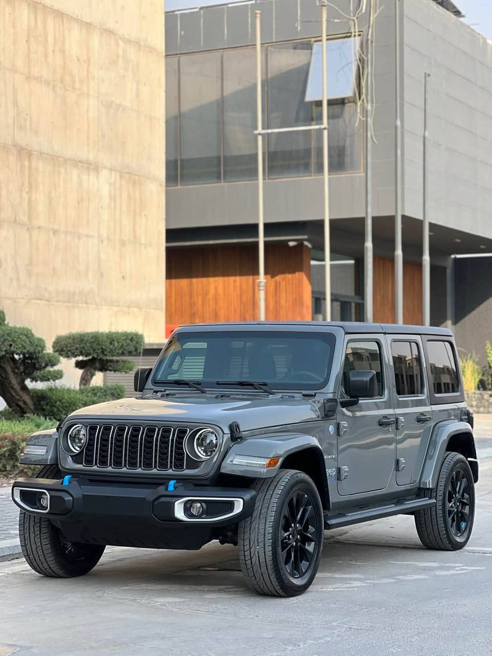Jeep wrangler SAHARA 2023🔋

جێپ رانگلەر سەحارا مۆدیڵ ٢٠٢٣ ڕەنگ چیمەنتۆی ✅✅
وشن جلد ،ڕاداری لاکان و ناوچەی کوێر،تحدید سرعە 
بەصمە درگا بصمە،شاشە گەورە کامێرە،
هایبرێد ،کارەبای ،بەنزین،لایت لید و عەدەسە دەبڵ ئەکسل
ئەزیزان سەیارەکە بێ بۆیاخە بێ ناوگرتن 
١ پارچەی گۆڕاوە بە بیلاد،
٣مانگ کاتی لەگەڵە گێڕ و مەکینەو ئەکسلی بەشەرت 
سیعری:٢٩٠$ مەجالی تێدایە
*********** السليمانية, العراق
