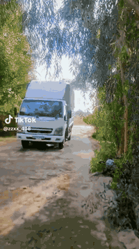 سلام عليكم كنتر للبيع موديل 2008 تحويل مباشر رقم كركوك سياره نضيفه محرك اكسل شاصي غماره مكفول تدفه تبريد تاير برجستون اصلي كفاله عامه محجر نضيف السياره جاهزه اي نقص مابيه مكاني بابل جبله رقم*********** خاص لا يوجد
