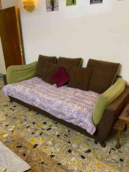 مرحبا عندي هذا التخم بالاستقبال اريد ابيعه نظافة 80% مدة الاستخدام سنتين سبب البيع اريد انتقل لغير بيت 
سعر الشراء : ٨٠٠ الف 
سعر البيع : ٣٠٠ الف وبي مجال 

للتواصل مراسلة الرقم ***********
