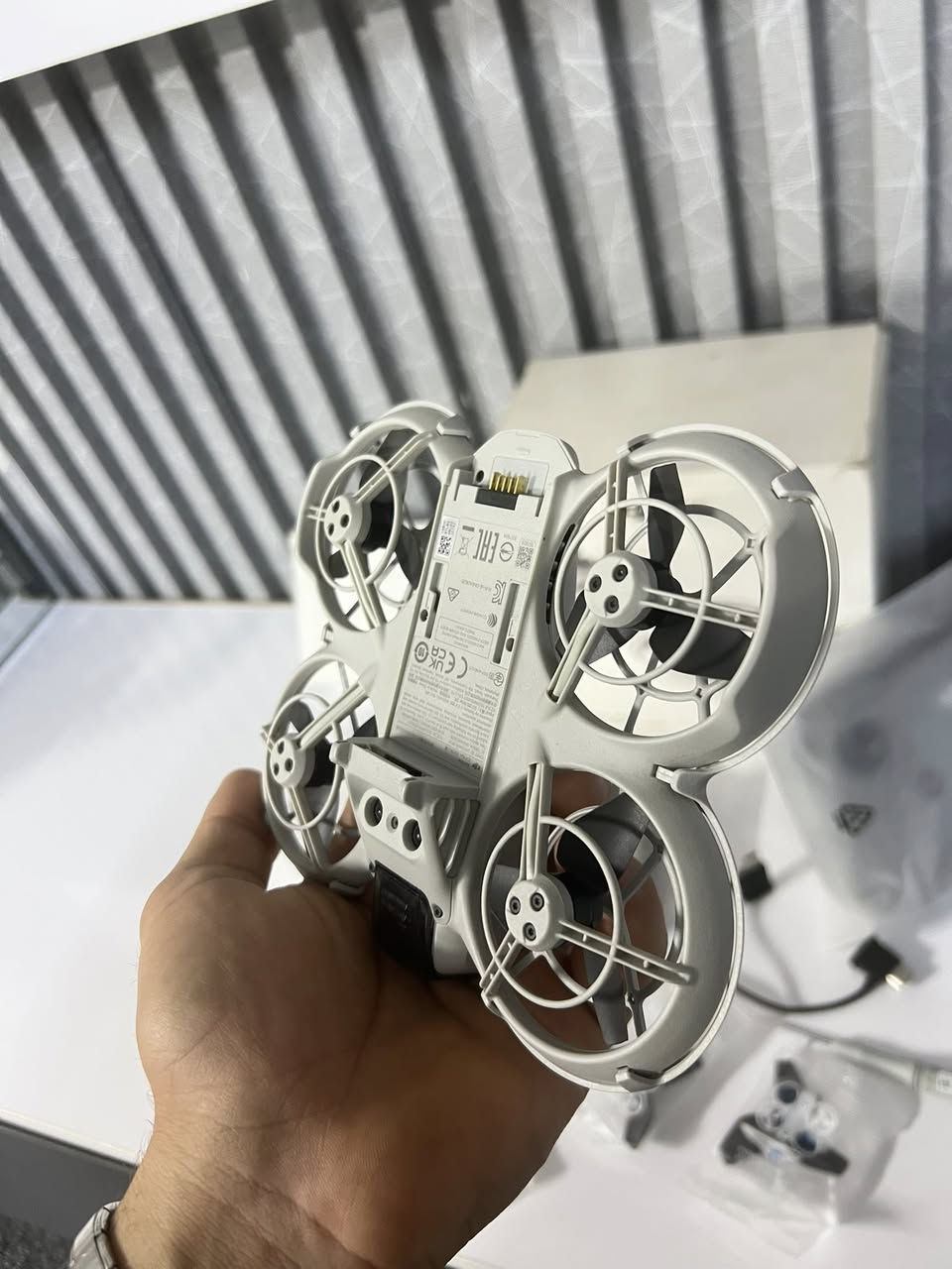 📸 طائرة DJI Neo للبيع

🔥 طائرة DJI Neo بحالة ممتازة ونظيفة جداً
✅ حجم صغير ووزن خفيف، مناسبة للسفر وصناعة المحتوى
✅ كاميرا بجودة عالية
✅ طيران ثابت وسهل الاستخدام
✅ مزودة بحماية للمراوح (Propeller Guards)
✅ جاهزة للاستخدام مباشرة

📦 مع جميع ملحقاتها الأساسية
💯 حالة ممتازة وخالية من المشاكل

📩 للاستفسار عن السعر أو المزيد من التفاصيل، راسلني على الخاص.

#DJINeo #DJI #DroneForSale #طائرة_درون #درون_للبيع #Drone #DJINeoSale


**إذا كنت صاحب هذا الإعلان وتريد حذفه لأي سبب، رجاءا أرسل رسالة إلى الدعم الفني**