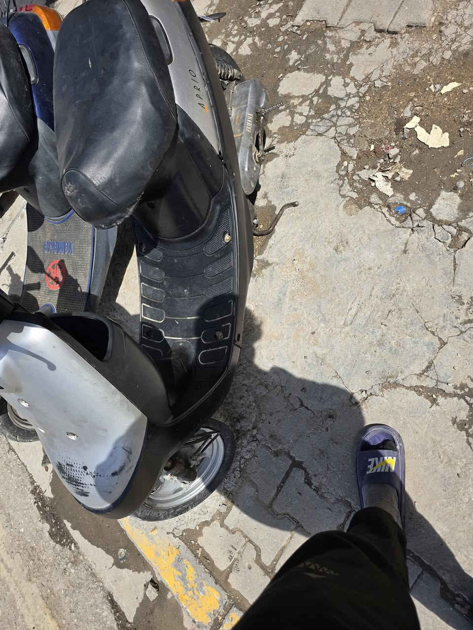 سلام عليكم شباب بطه نضيفه وحله شوفت عينك دراجه بس باتري عوزها كله شغال شلعه ونعومه حلوه دراجه شراي يخابرني او خاص            (((***********)))                                                                             ((كربلاء يم مستشفى لعباس هلي ))
