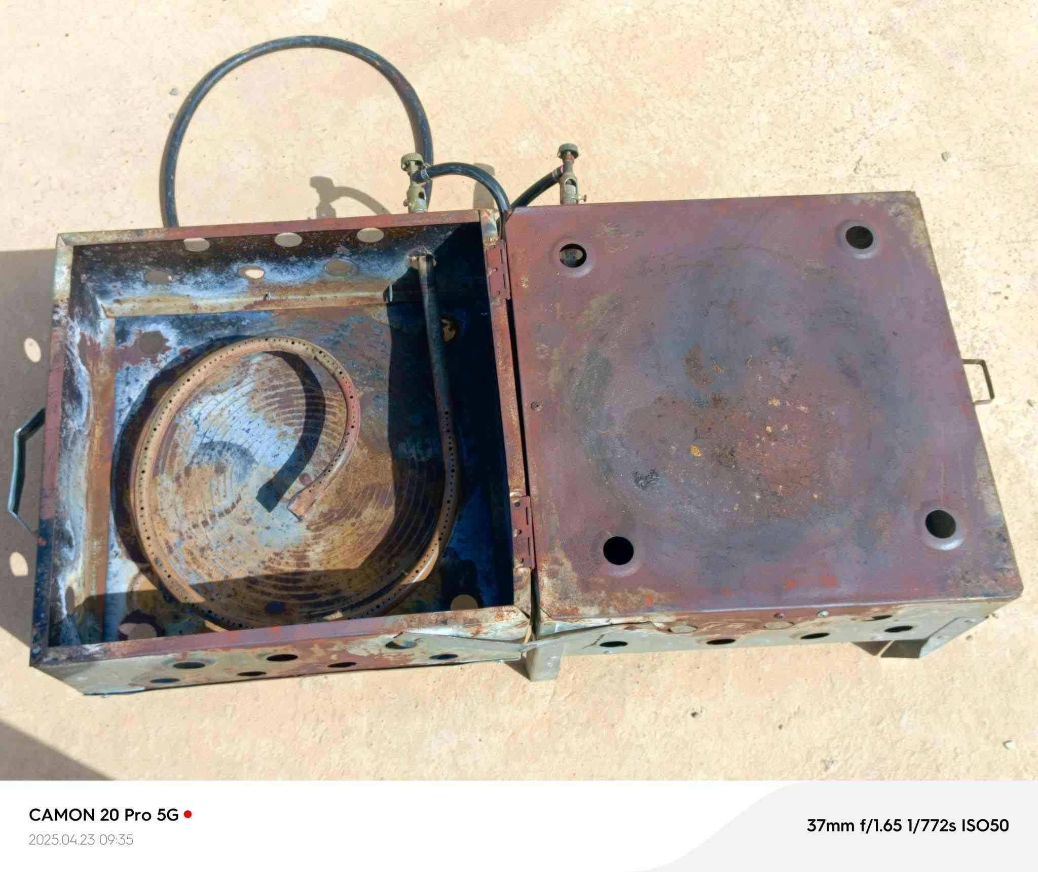 السلام عليكم تنور للبيع شغال كلها نضيف للاتصال ***********
