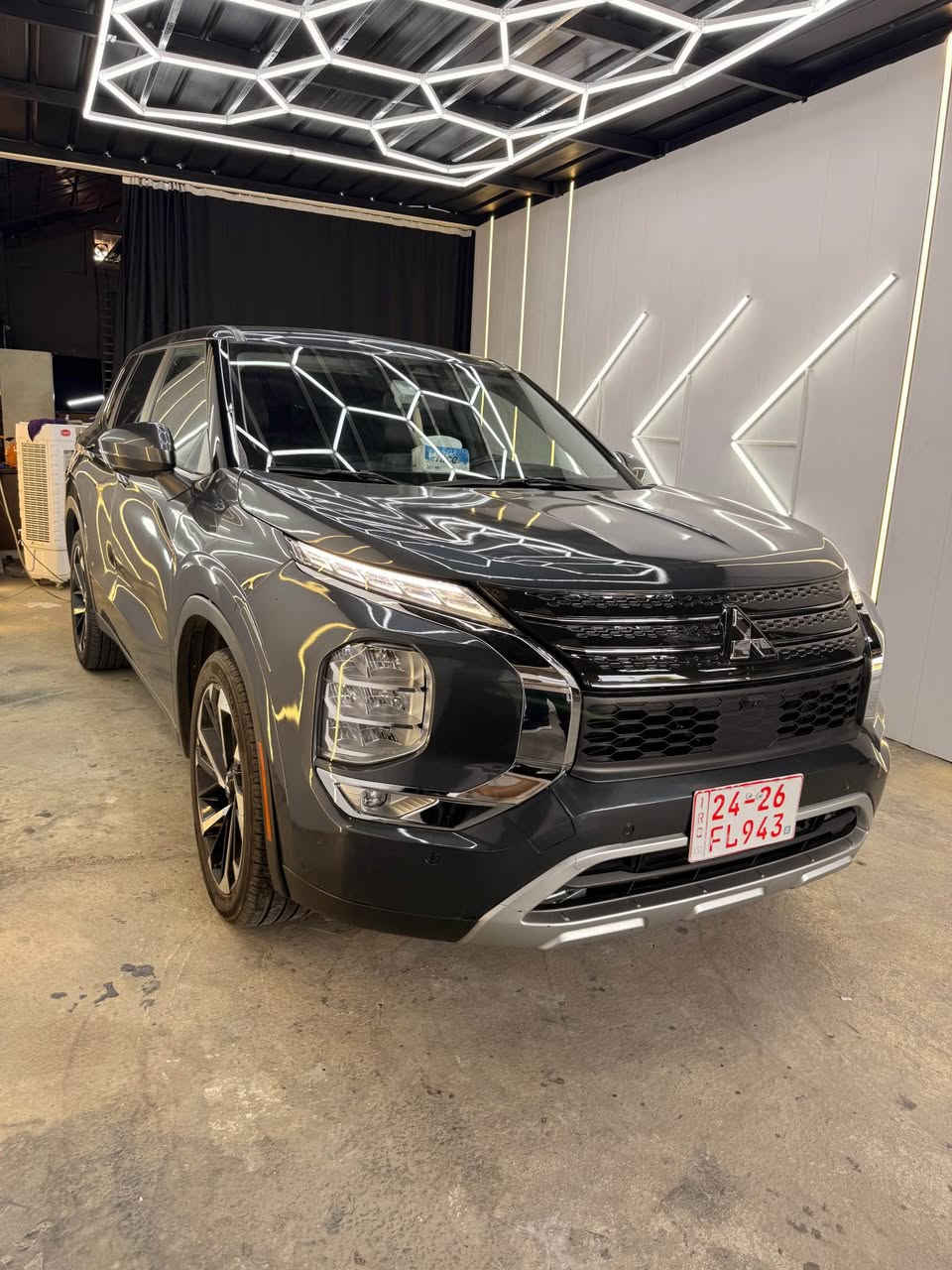 Mitsubishi outlander 2024 
وارد امریکی 
کامیرە ٣٦٠
ئۆتۆ ستۆپ 
رادار ٣٦٠
کشن هیتر و کهربائی 
بۆنیت صبوغە بێ داخلی 
٣٣ هەزار مایل ڕۆشتووە 

*********** أربيل, العراق

