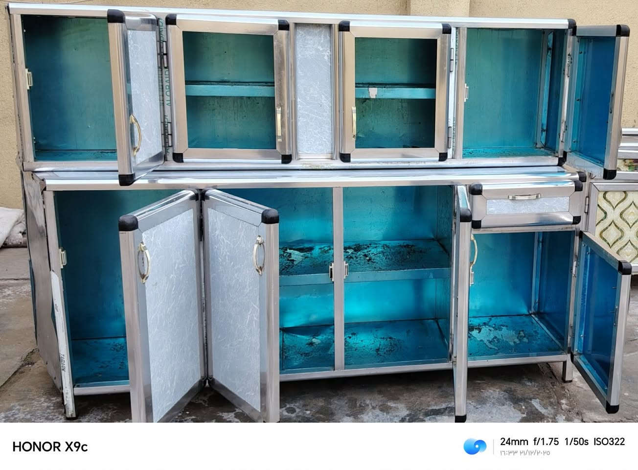 كاونتر معه سنكي للبيع السعر 250 وبي مجال بسيط مكان كربلاء حي الغدير الشراي يتصل ع رقم ***********
