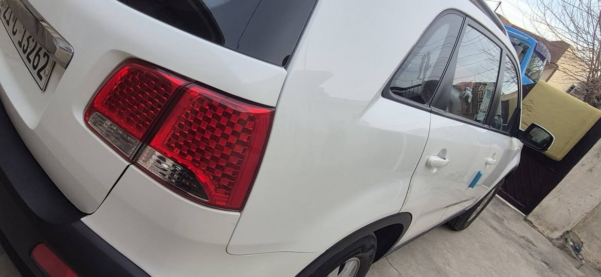 كيا سورنتو ٢٠١٢ خليجي للبيع
سياره مكفوله كفاله عامه كير اومحرك اوصبغ اوظربه كله ابشرط 
رقم السليمانية انكليزي بأسمي السنويه لل٢٧ 
الهزه جديده.
تبريد ثلج 
سياره جديده 
سعر اتصل على راعيها ***********
