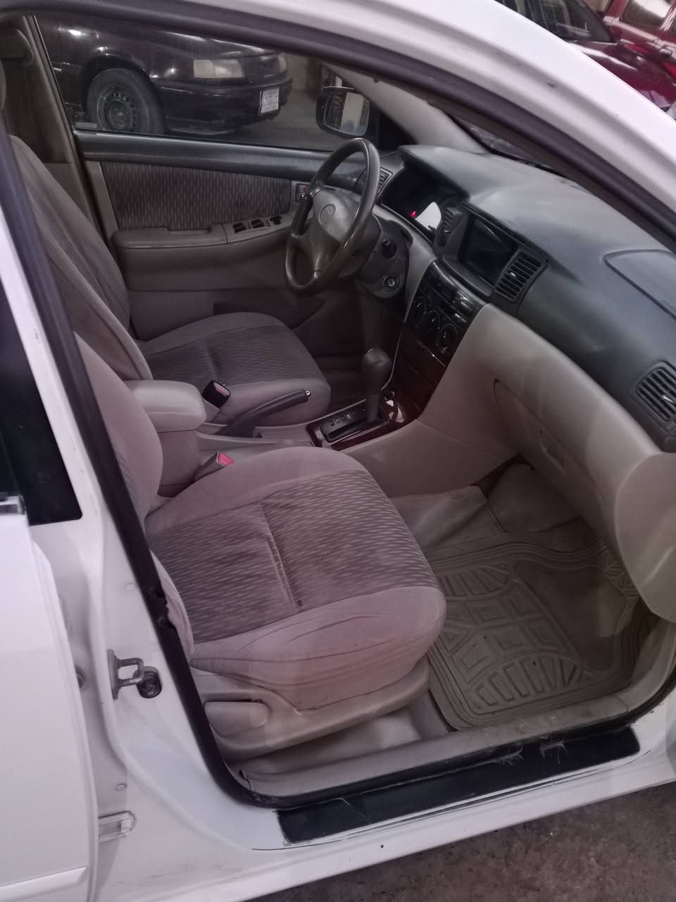 سلام عليكم كورلا بكاجيو 
موديل 2007
رقم بغداد ألماني شرعي بيجي 
محرك 1800خليجي 
صبغ قطعتين بدون دوخل 
سياره محرك كير صدر تخم تايرات جديد تبريد ثلج 
مراوس حسب القناعه اتصال 
***********
السعر 97مكان بيجي المزرعه
