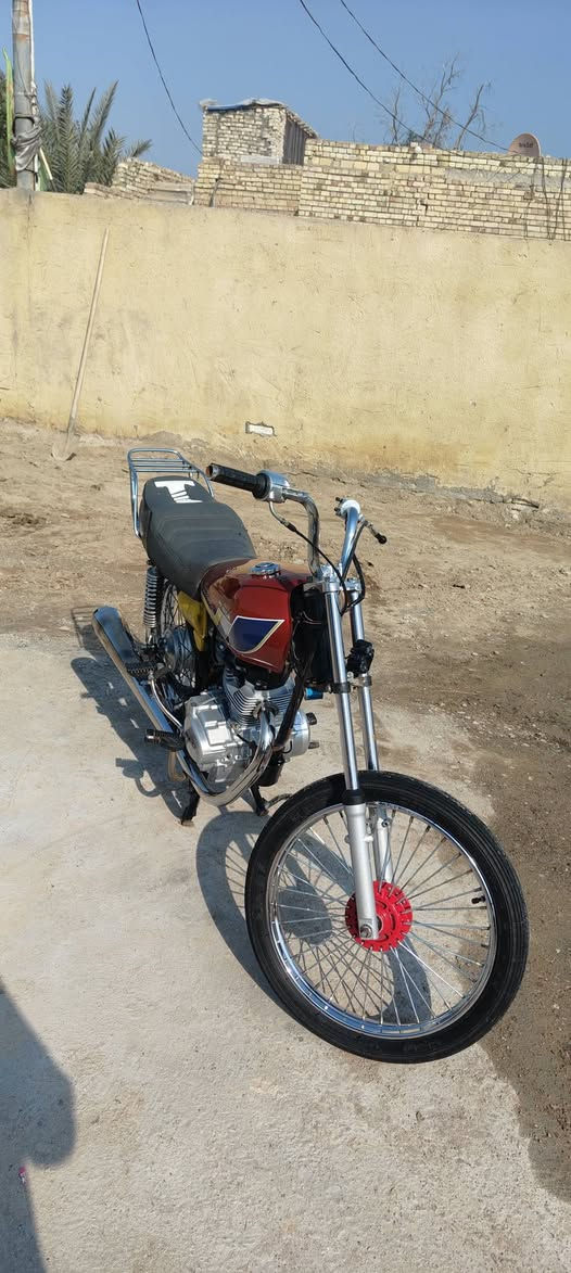 سلام عليكم دراجة للبيع
محرك انتنس (بدون اوراق)سعر 725 💕


**إذا كنت صاحب هذا الإعلان وتريد حذفه لأي سبب، رجاءا أرسل رسالة إلى الدعم الفني**