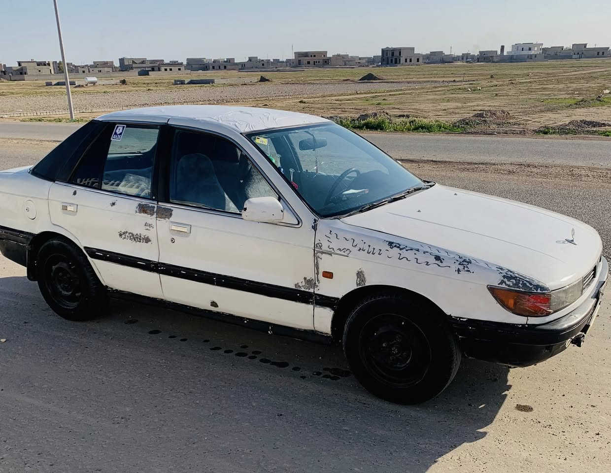 السلام عليكم 
للبيع فقط 
مستبوشي لانسر موديل ١٩٩٢
رقم كركوك شرط التحويل 
كير شرط 
محرك مال گصه شرط 
صدر طبه جديد 
كهربائيات كلها شغاله 
جوم كلهن شغالات 
مسجل شغال 
داخلها جديد 
سقفيه جديده 
٤ بطاين جدد 
ارضيه جديده 
مسمكره كامله 
السعر ١٩ وبيها مجال 
للاستفسار 
***********
***********

مكان السياره قضاء العلم
