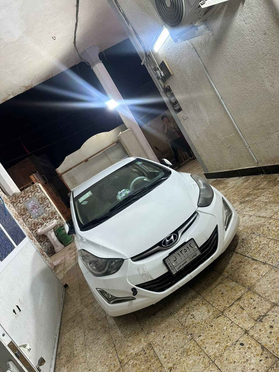 السلام عليكم
النترة خليجي مديل 2014 
راعيهة يريد تحويل السيارة بيهة مكانات صبغ محرك وكير حلوات نضاف مابيهة لاضربة ولاتبديل لبدي تجي وشوف شوف لعين لسيارة احلة من الصور 
السعر 110 وبيهة مجال لشراي 
لسيارة مال جناي خير من الله 
مكاني بصرة ابو لخصيب
رقم الهاتف:*********** ابو الخصيب, البصرة
