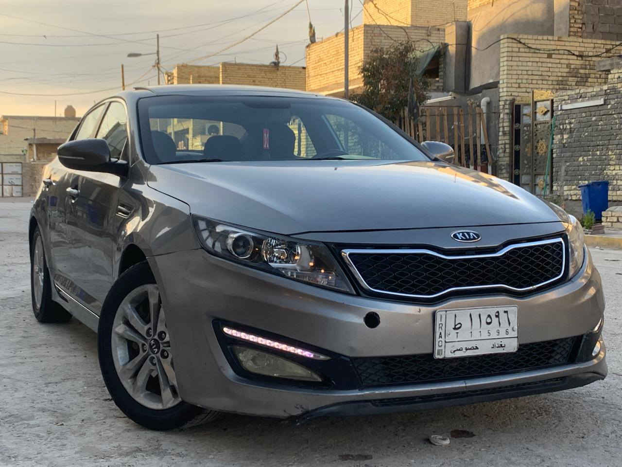 السلام عليكم للبيع أو المراوس
كيا اوبتما 2013 فئه ال vip مكينه 2400 تيربو مكينه وكير جدد حداديتهه كلش ناعمه مواصفات SXL وارد امريكي السياره فول مواصفات لمتدد السياره بيهه صبغ قطعتين بنيد وجاملغ بدون حادث 
 بنوراما بجم لد+ بكلايتات خلفي لد بصمه تشغيل بصمه ابواب هاند بريك بصمه كشنات جلد وكشنات  تتفئه وتبريد خلفي وامامي حاكيه بل تنته تبريد قطعتين مري شفط + كهرباء تحكم ستيرن جهتين شفتات ستيرن شاشه تاب+ كامره خلفيه حساسات امامي وخلفي ماشيا 171 ميل السياره جديده بمعنى الكلمه واحله من الصور 
عنوان السياره بغداد قرب حي اور 
السعر اتصل عل رقم أو تجي واتساب 
الاستفسار ***********سجاد
