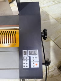 جهاز سلفنه للبيع نظيف غير مستخدم نهائيا  السعر خاص  لتواصل 07749900980