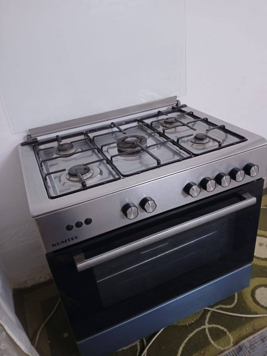 طباخ ايطالي خمس مشاعل نضيف كلش استعمال قليل شغال كلة علفحص للاستفسار وات ساب اتصال هاتفي
***********
***********
أو علخاص
