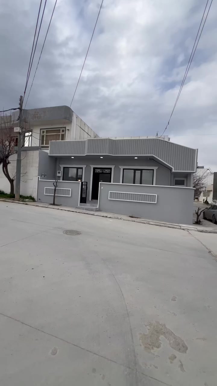 خانوو بۆ فرۆشتن 🏡

🏡خانوو بۆ فرۆشتن لە سلێمانی گەڕەکی ڕاپەڕین📍بەرامبەر باخچە و شەقام 🌳 خانووەکە زۆر جوانە 🏠 هەموو خەدەماتێکی هەیە و طاپۆیە 🏡 ڕووەو ڕۆژهەڵات و قیبلەیە ☀️ نزیک دووکان و بازاڕ و پاس و مزگەوتی بەختەوەریە 🕌

 نرخ : لە کۆمێنت داوای بکە ڕاستەوخۆ دەینێرین 💵

🏠ڕووبەری خانوو 100 مەتــرە ڕووکنە

🔸خانووەکە لە یەک نهۆم  پێکدێت 
ـ ژووری دانیــشتن 🛋️
ـ چێشــتـخانە 👩‍🍳
ـ یەک ژووری نووستن 🛌
ـ مشتملات 🛁

 ‏ ☎️ :  *********** WhatsApp + Viber + Call

‏#BravehouseRealestate #عقارات_برەیڤ_هاوس
