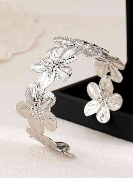 السلام عليكم حبايب 
اكسسورات كورية جملة الجملة 
سعر الدزرن من 15 الف الى 72 الف 
حسب الموديل الاسعار في قناه التلكرام 
عروض مستمره لاصحاب البيجات والمشاريع الصغيره 
عرض اليوم 
تكدر تاخذ من اي موديل يعجبك في قناه التلكرام 
2 قطعه واقل طلب جملة  1 درزن 
يعني الدرزن صار عندك يشكل من 6 موديلات 
قناه التلكرام بيها الاسعار والموديلات 
https://t.me/asdhussien 
للحجز مراسله الصفحه او واتساب او تلكرام 
***********
