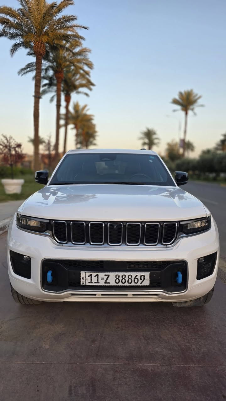 🚘#جيب كراند شيروكي فئه الاحتفال سنوي (ثلاثينيه) Anniversary Edition فول مواصفات 30th
🪪 الأرقام: بغداد دولي 
📊 العداد: بحالة جديد 
📅 الموديل: 2024
🔧 المحرك: تيربو +كهرباء بقوه كبيرة 375hp بقوه هيمي v8 
واقتصادي جدا 
📌 حادث_السيارة ضرر سطحي جاملغ وبنيد مبدل بقطع وكالة ، ايرباكات وكالة كاملة سستم 

✨ أبرز المواصفات والتجهيزات:

🔹  شاشات كبيرة مع لغة عربية 
🔹️صديقة للبيئه واقتصادية 
🔹️لون ابيض ملكي 
🔹️فئه عليا مميزة (ثلاثين ذكرة سنوية )
🔹️جلد طبيعي فاخر مع تطريزات يدوي
🔹️نظام صوتي 360  18 سماعه 
🔹فتحة سقف بنوراميه كبيرة 
🔹️عوازل اضافيه للعزل صوتي
🔹كامرات 360 جميع جوانب 
🔹️كامرة للمراية وسطيه 
🔹️مري قابلة للطي 
🔹 رادارات 360 مع 6 حساس للجهتين
🔹️نظام قيادة شبه ذاتي 
🔹 نظام قيادة متعدده (ثلج .صخور.صحراء.سبورت وسمارت)
🔹️كراسي كهرباء مع تحكمات كهرباء
🔹 مانع انزلاق +نظام نزول منحدرات 
🔹️اطارات لجميع تضاريس يابانية  
🔹 مقاعد تدفئه وتهويه تبريد ⭐️
🔹️سعة السحب القصوى 6000 رطل
🔹️نظام الدفع الرباعي كوادرا - تراك
🔹 إنارة داخلية LED
🔹️خطافات سحب أمامية وخلفية باللون الأزرق في 4xe
🔹 ستائر أبواب خلفية
🔹 صندوق كهربائي واربع بصمات ودخول ذكي 
🔹 شحن لاسلكي سريع ⭐️
🔹 عده كاملة وسبير 

📞 للتواصل والاستفسار
📌 سعر مناسب ٣٢٥💵 للاستفسار واتس 

📌 الرقم واتساب 
📲 ***********
📌 
بغداد  كاظمية او حرية 
#للبيع #سيارات_للبيع #سيارات #بغداد
