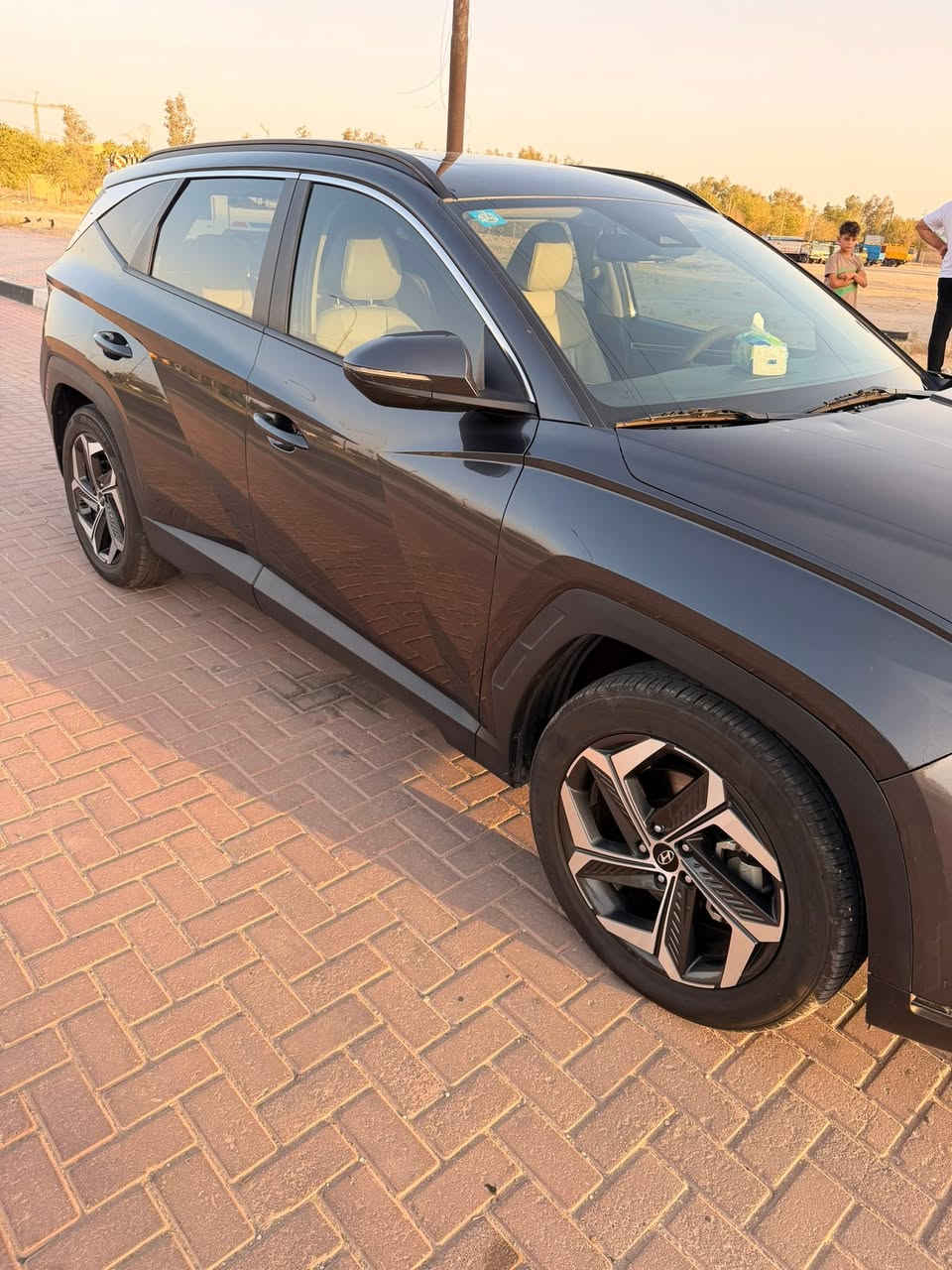 🚘 للبيع | هيونداي توسان 2023 وارد أمريكي 🚘
✔️ حادثة ربع بنيد والدعامية فقط (صور الحادث مرفقة)�✔️ محرك 2500�✔️ فتحة سقف�✔️ داخلية أوف وايت�✔️ تحديد مسار�✔️ أوتو هولد�✔️ سونار�✔️ مواصفات إضافية عديدة
💰 السعر: 165 ورقة
السيارة نظيفة وجاهزة للفحص، 
للاستفسار الاتصال على الارقام التاليه
***********
***********
