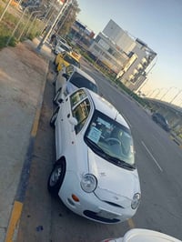 السلام وعليكم كوكو 2013جديده محرك جديد طخم تأير نضيف سياره حلوه ونظيفه...