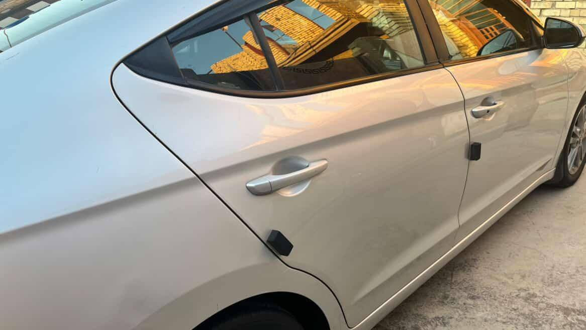 السلام عليكم النترا امريكي موديل 17 سياره جديده بمعنى الكلام حادث قبق الجنطه فقط بدون اي ارباك السعر 130 رقم بغداد *********** العاتف
