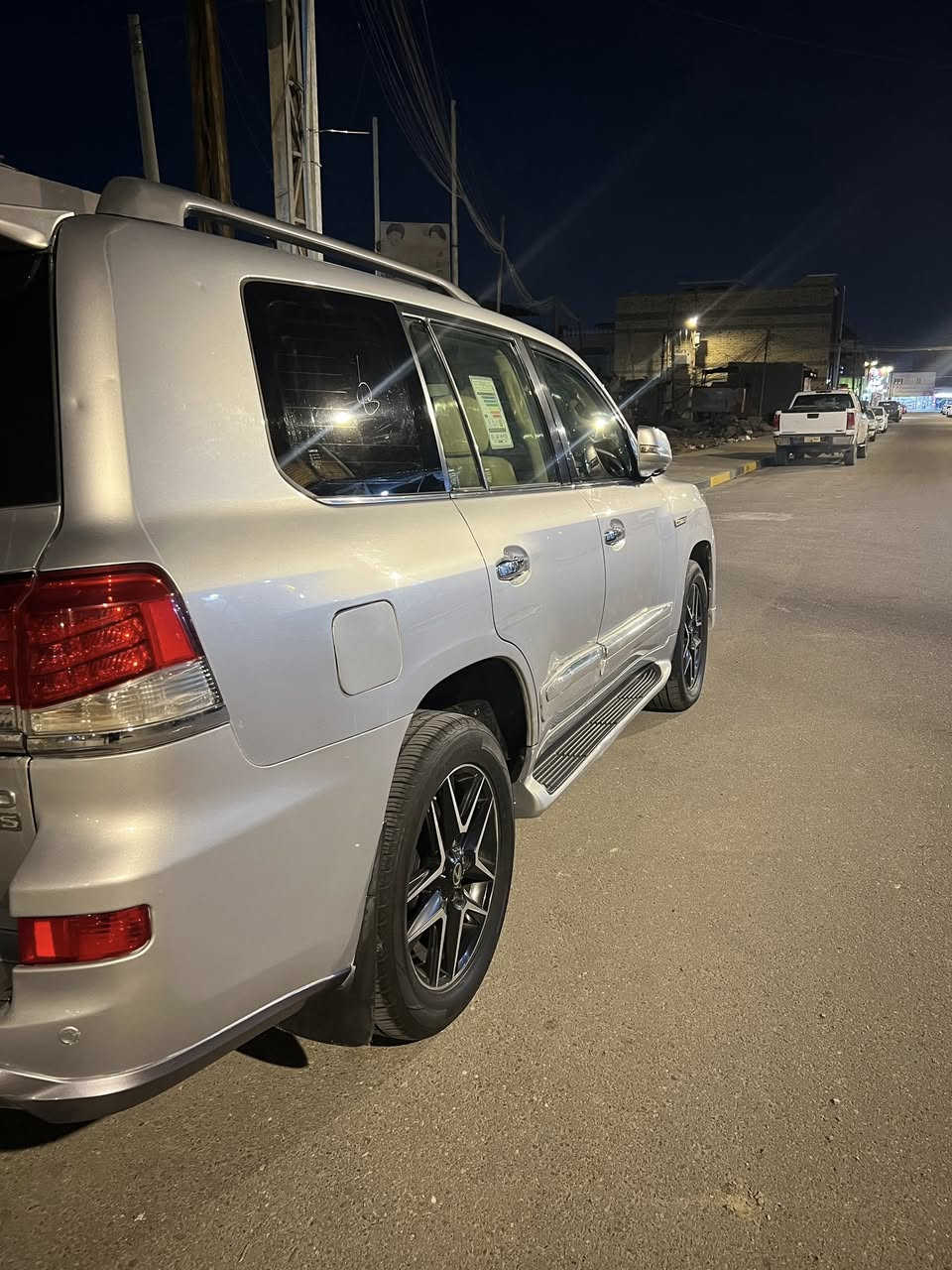 لكزز موديل 2009  رقم كركوك راعيه ب بصره عليه بسم كمرك مفحوصه بيه صبغ صفحت الجاملغ ربع والباقي كفاله حداده جديده بيع اومراوس  المكان بصره ‭0771 399 6344‬ السعر 265
