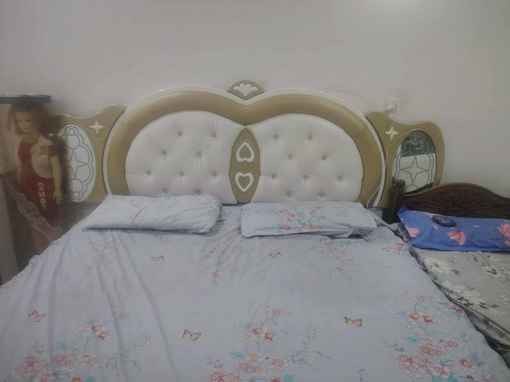 السلام عليكم غراض للبيع كلمن وسعره مع سبلت طنين شغال وع فحص ديوانية, القادسية


**إذا كنت صاحب هذا الإعلان وتريد حذفه لأي سبب، رجاءا أرسل رسالة إلى الدعم الفني**