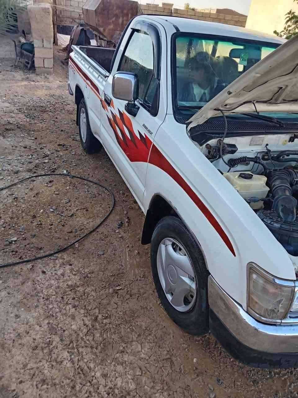السلام عليكم بيك اب ٩٨ للبيع حار باردبسمي سنويه٢٩ دفتر بانزين  رقم صلاح الدين  مابيهه صبغ السعر ٨٤ وبيها مجال للتواصل الرقم ***********
