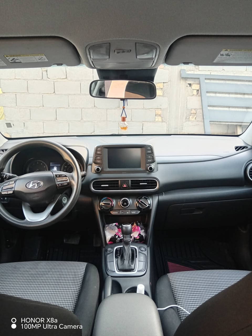 السلام عليكم للبيع هونداي كونا موديل 2020 أمريكي محرك 2000 دوش حادثهه قبق الجنطه مصلح والدعاميه الخلفيه مبدله فقط  بدون دواخل ماشيه 58 ألف كير ومحرك خير من الله السعر150 $ للاستفسار الاتصال على الرقم *********** /*********** /***********.
