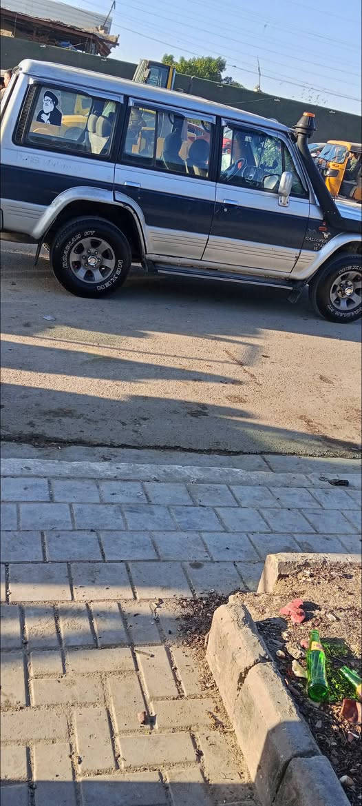 سلام عليكم سياره كالوبر للبيع مديل 96بسمي مكينه وكير ففتي 2500تخم تاير صدر امامي  خلفي جديد سعر60وبيه مجال شي قليل مكانه بغداد مدينه الصدر ***********
