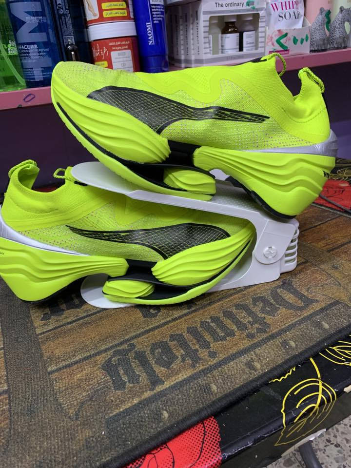 حذاء رياضي من شركه بوما منشأ فيتنام قياس 42 طول قدم 27 جديد غير مستخدم السعر 40 الف يوجد توصيل جميع المحافظات ***********
