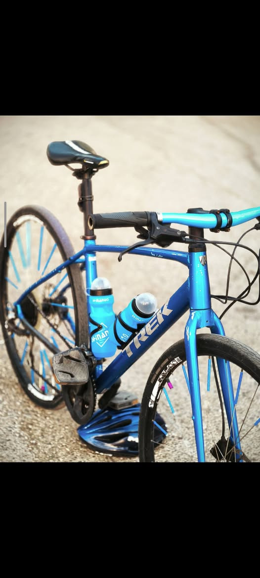 بايسكل بايسكل متروك 3 تشهر 
ماركه تريك امركي 
فريم المنيوم بريك هايدروليك 
حجم m كير خلفي 8 كير امامي 3 نمر 
سعر 220 وبي مجال مستعجل في البيع 
مكاني كركوك ما عندي توصيل 
رقم ***********
