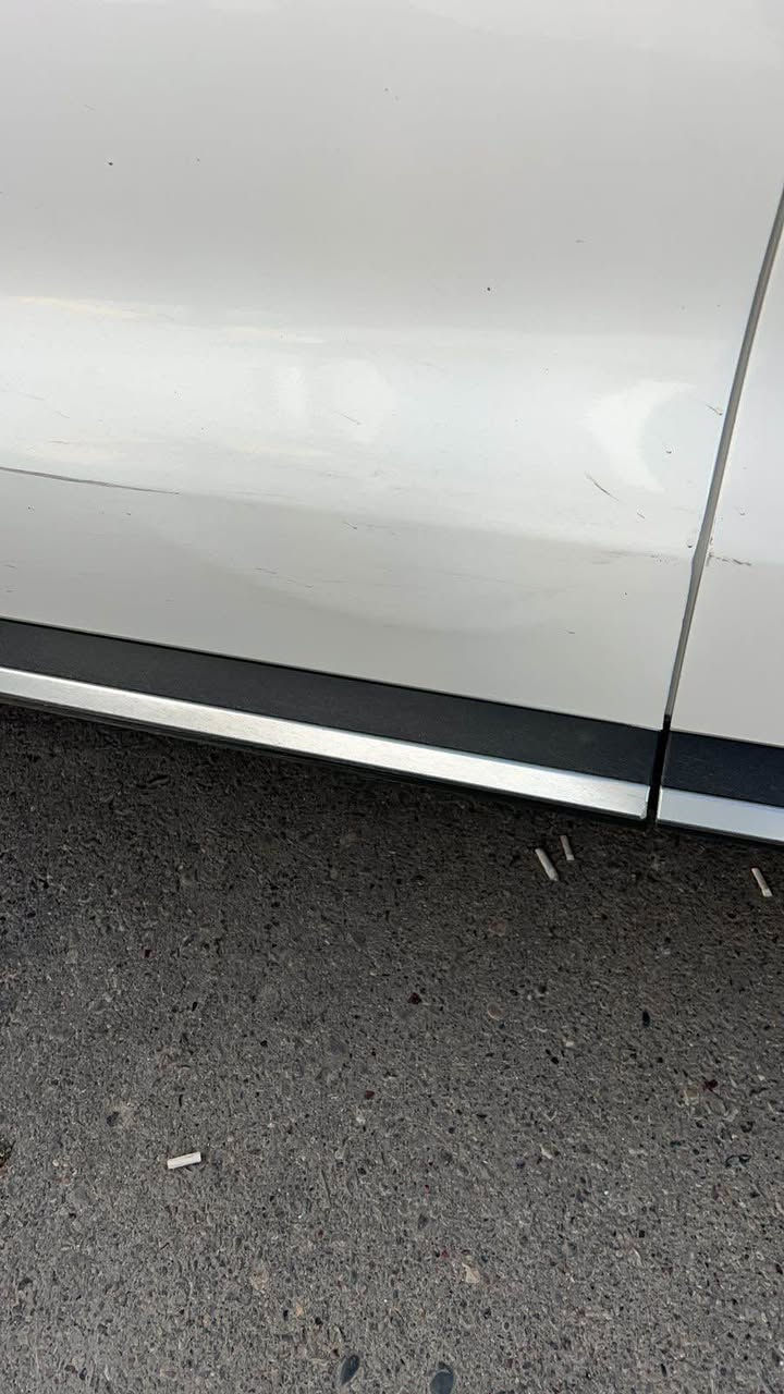 کیا سۆرینتۆ 2021 
6پستۆن 
178000کم ڕۆیشتوە 
دەرگای پێشەوە لای سایەق 2بست سبوغة 
1بست چاملغى پێشەوە لای سەکن pdr 
رەقەم و سەنەوی تا 2031 نوێیە 
مواسەفات فولی بێ پانۆڕاما 
ناو سور 
شوێن هەولێر 
***********هەولێر 

كيا سورينتو موديل ٢٠٢١ 
٦سلندر 
ماشيه ١٧٨٠٠٠ كم
رقم و سنوية جديد ٢٠٣١ بشرت تحويل 
رقم اربيل 

يوجد القليل من الصبغ على باب السائق الأمامي
يوجد قليل من جاملغ الامامى pdr 
مواصفات فول بدون بانوراما داخل احمر 
*********** اربيل أربيل, العراق
