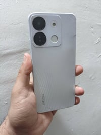 عوزه شاشة • ذاكرة ٦٤ • مستعمل