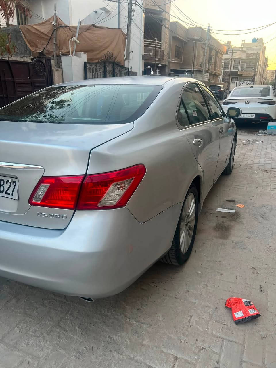 لكزس ES350
موديل 2009
صبغ قطع ابيع حزام 
فول مواصفات 
فتحة ، كشن كهرباء ، شاشه ، كامره خلفيه،تحكم ستيرن ، مثبت سرعة 
مكينه ٣.٥ سته سلندر
بيها لاستيك ولف فقط 
صدر بحالة جيده 
السعر ٩٨ وبي مجال
عنوان بغداد الكرخ
***********
