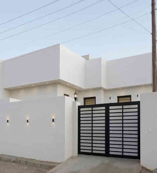 المساحة: 150م طابو زراعي عراقي 
المواصفات: غرفتين نوم + صالة + مطبخ + ديوانية + صحيات داخلية وخارجية كراج 
📦 البيت فارغ وجاهز للاستلام مباشرة
خدمات متوفره شارع تبليط ماء كهرباء نت مولد 

📍 الموقع: أبي الخصيب – السبيليات قرب الشارع الداخلي 
السعر 105 وقابل للتفاوض 
***********
