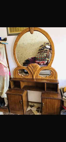 غرفه اخشاب صاج نظيفة 
السعر 550وبيها مجال  
مكان. تكريت 
***********
