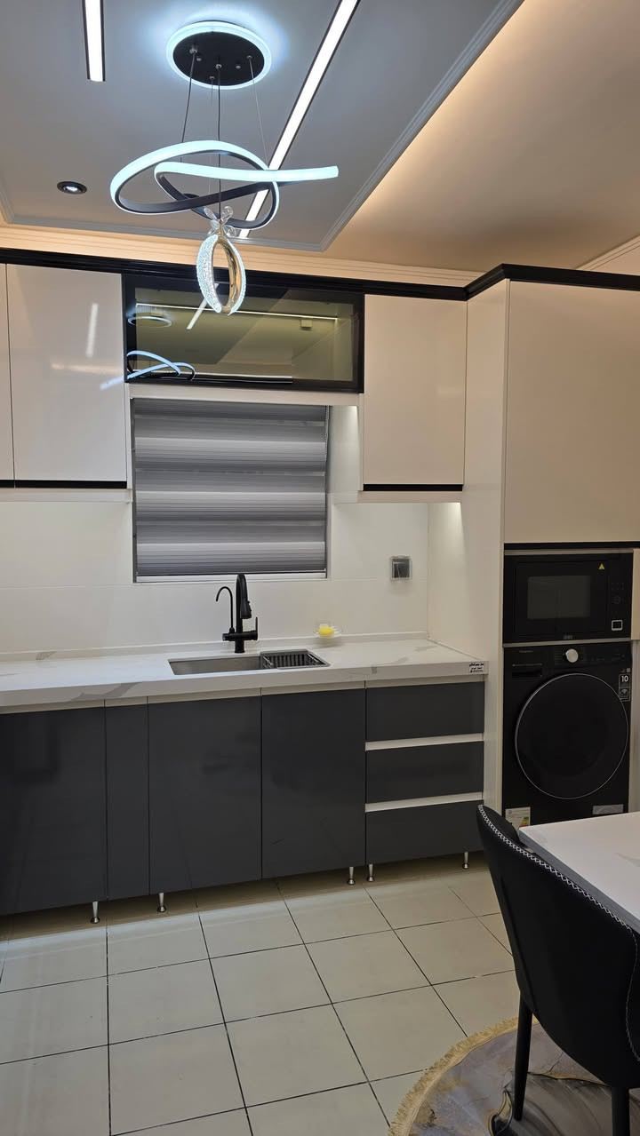 #البساطة_الجمال_الهدوء_ودقة_العمل 
اهم ما يميز عملنا ✨💕

على بركة الله 🍃🍃🍃 

تم إنشاء كاونتر داخل HDF و أبواب HDF 

مع ألاضافه إلى المرمر كوارتز  🥰 🥰🥰

مع ضمان لمدة خمس سنوات 💪💪💪💪💪

#تصميم_وتنفيذ_معمل_ألمنيوم_الحسن (ع) 

انشاء الله ينال اعجابكم 👍🏻👍🏻👍🏻

اسعرنا تنافسية💶💶

والقادم افضل 🤍🤍🤍

#
للاستفسار بأدارة (أبو زهراء) 💗
☎️ ***********
