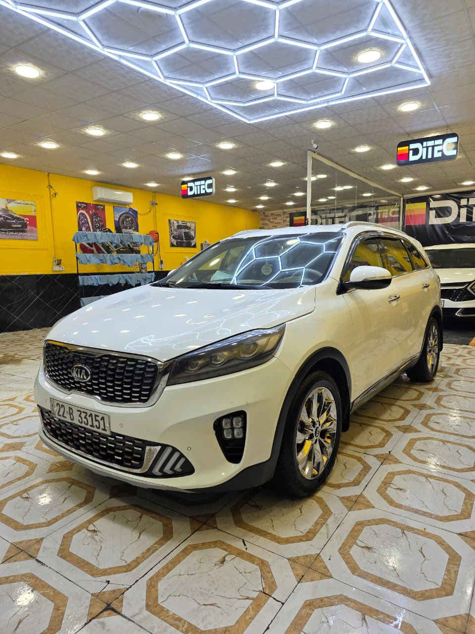 السلام عليكم 
سورنتو 2018 اربع سلندر  موصفات خليجي 
 موجود تقرير  الفحص سعر218بيه مجال رقم ***********
