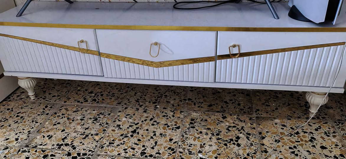 ميز تلفزيون نظيف كلش اخو الجديد 
صناعه تركية
سعره ٤٠ الف
العنوان البصرة الجزائر البصرة, العراق


**إذا كنت صاحب هذا الإعلان وتريد حذفه لأي سبب، رجاءا أرسل رسالة إلى الدعم الفني**