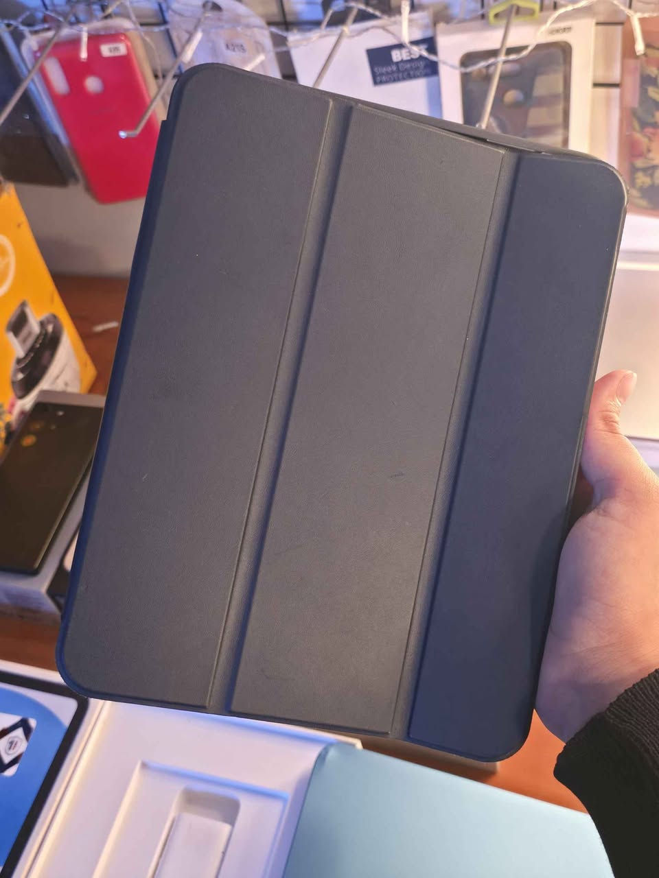 ايباد 10

ذاكرة 256........ اعلى ذاكرة

 كامل ملحقات 
باكيته وكيبل والشاحنه وكفر اصلي مع حمايه شاشه مطفيه تمنع البصمات

نظافة 100%
مكفول عدا طخه خفيفه بالضهر موضح بالفيديو 

السعر 450 الف 

يوجد توصيل لجميع محافظات العراق 
للحجز راسل الصفحة 
واتساب ***********

تابع الصفحه لمشاهده الاجهزه المتوفره https://t.me/mohamd_phone

#العراق #مستخدم #توصيل_لكل_العراق #ايباد #للبيع بغداد, العراق
