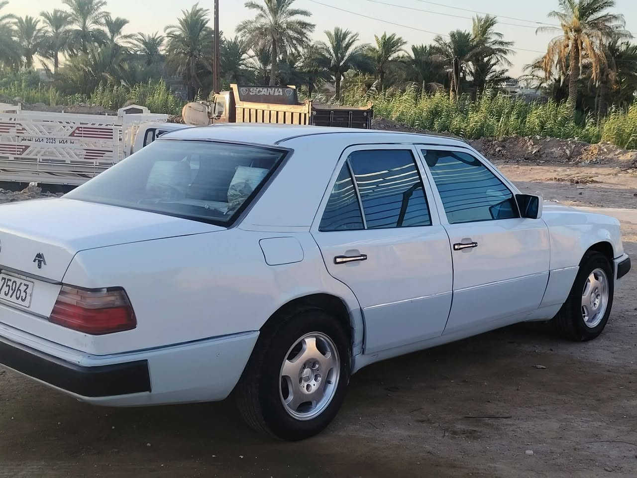 مارسدس دب ١٩٨٩ 🚓.. السعر ب٤٠ وبيه مجال حك الجيه فقط
رقم بغداد دولي سنويه ل٢٠٣٠ مشروع وطني
مكينه ففتي
كير مكينه كفاله شرط بلجيس
حداديه 70 /100
السياره تعمير حلو قاعده وحده مصلحه فقط
تبريد ثلج...
تخم تاير
شاشه
فتحه
وارد ياباني 
لايت منضومه زنون عالي ناصي
تغليف الدواخل غرفه حلوه
مكان ذي قار الرفاعي خاص ماجاوب
اتصال***********
