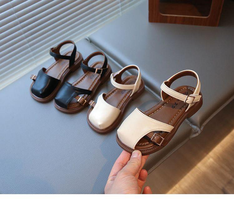 صندل بناتي ستايل عصري وخفيف 👡💛
مريح للمشي اليومي ويضبط على الفساتين والملابس الكاجوال بكل أناقة

🔹 القياسات: من 24 إلى 35
🎨 متوفر لونين (أسود 🤍 وبيج 🖤)
💰 السعر: 15 ألف د.ع

اختاري اللون اللي يناسب ستايل أميرتج وخلي راحتها أولويتج 👑
للطلب والحجز راسلونا خاص 📩

#صنادل_بنات #احذية_اطفال #موضة_اطفال #سنتر_علي_هادي #كوت #عروض_مميز


**إذا كنت صاحب هذا الإعلان وتريد حذفه لأي سبب، رجاءا أرسل رسالة إلى الدعم الفني**