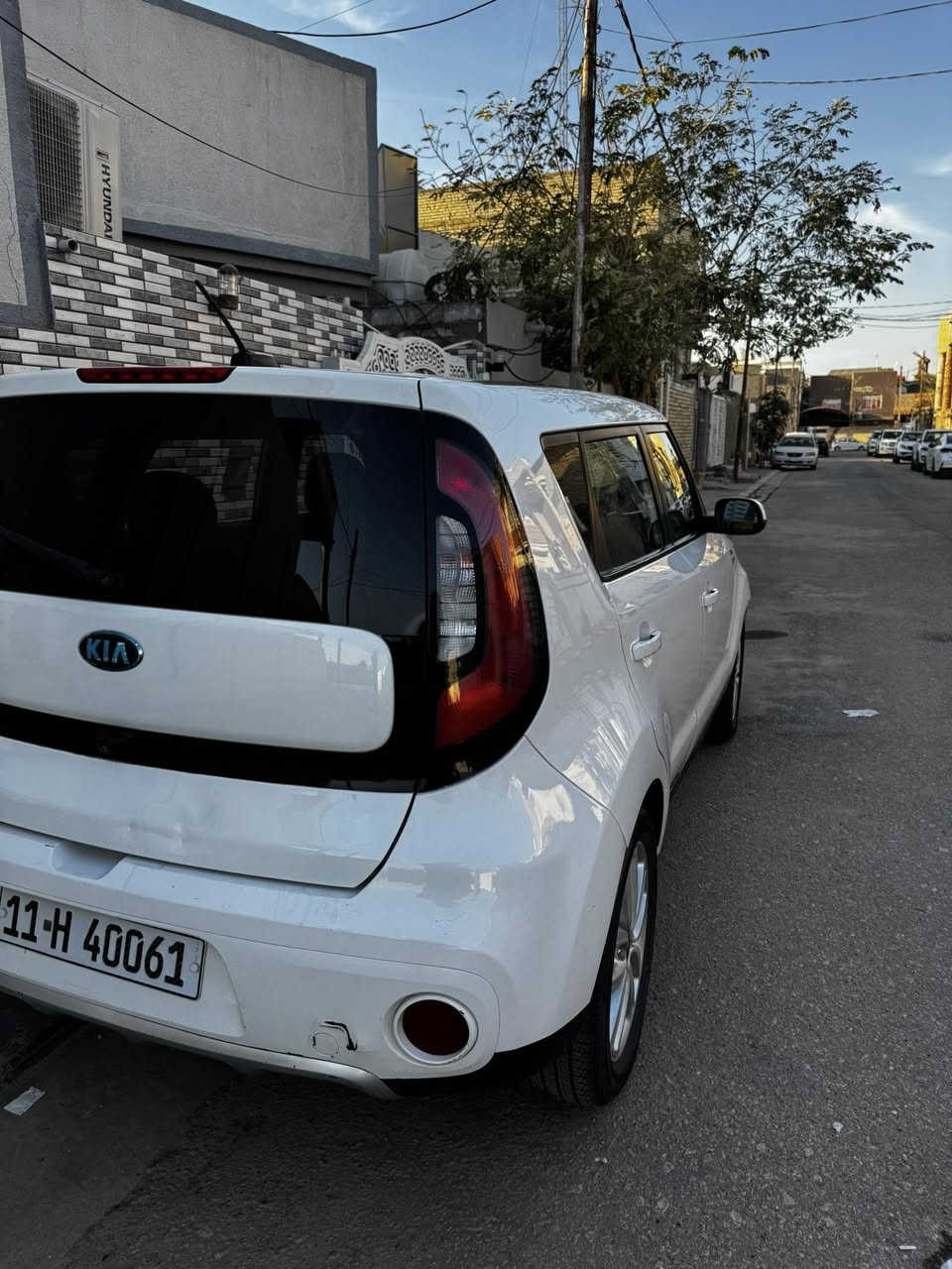 صول 2018 

سيارة جديده بمعنى الكلمة..حادثه جاملغ خلفي وباب خلفي بدون دواخل شرط 

محرك 2000 شرط ما مفتوح لا تبخير لا تنقيص 
كير مكفول .

ماشية 60 حقيقي 

حداديه جديده ..دبلات ..تايرات جدد ..سياره صافيه ع اخر حبايه ..

دواخل جديده شرط .

رقم بغداد انكليزي جديد ..
بأسمي مداور ثاني يوم .

مكاني نجف حي السلام 

السعر 137 وبيه مجال 

***********
