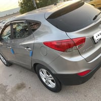 للبيع توسان مكصوصه سياره جديده وجاهزه محرك توه شاده منضومه تبريد جديده...