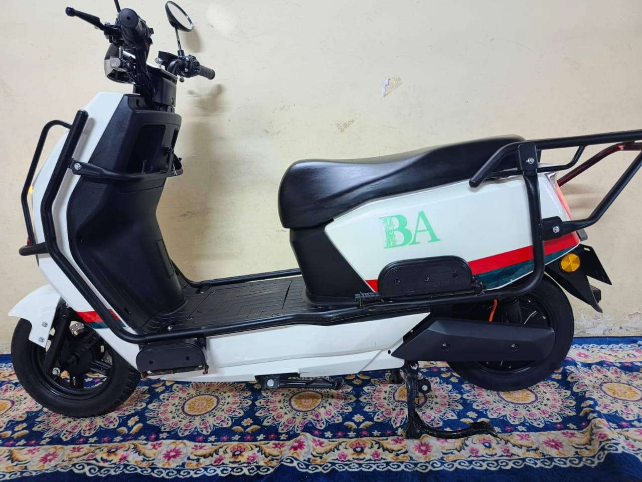 السلام عليكم دراجة شحن ماركة BA للبيع ماشيه 20 الف الدراجه جديده مامفتوح بيها برغي على وضع الشركه ماخذها 14/11/2025 تجي تفحص وتروح
السعر مالتها 1200 مليون وميتين 
الاستفسار ***********
