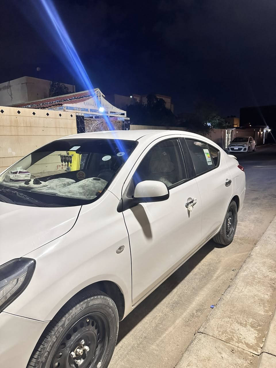 السلام عليكم 
نيسان سني هندي ام البليته الزركه 
مديل 24
ماشية 16 /الف من دوام للبيت 
رقم اربيل 
السعر /127 وبيها مجال للشراي 
الاتصال /***********
