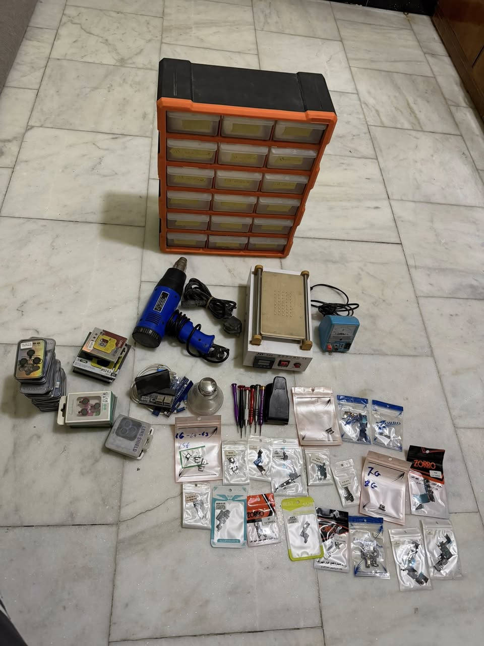 سلام عليكم
غراض صيانه للبيع


**إذا كنت صاحب هذا الإعلان وتريد حذفه لأي سبب، رجاءا أرسل رسالة إلى الدعم الفني**