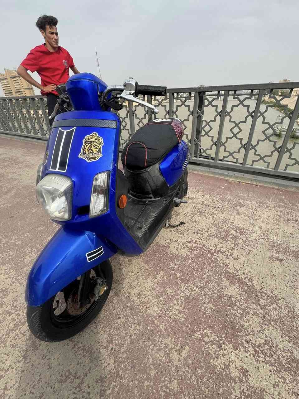 سلام عليكم بولس البيع السعر 550  بغداد حي العامل ***********
