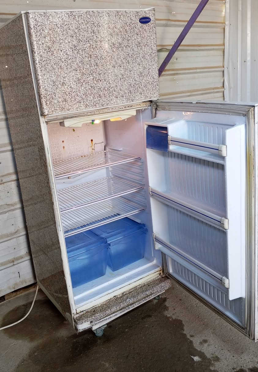 ⚜️ ثلاجة 18 قدم  كونكورد غاز شركه مع
⚜️ مجمدة 14 قدم كرافت غاز شركه 

⚜️ كلش نضيفات ما داخلات تصليح ضمان شهر

⚜️ المكان حصوه حي عداي

⚜️ للاسفسار الاتصال ***********
