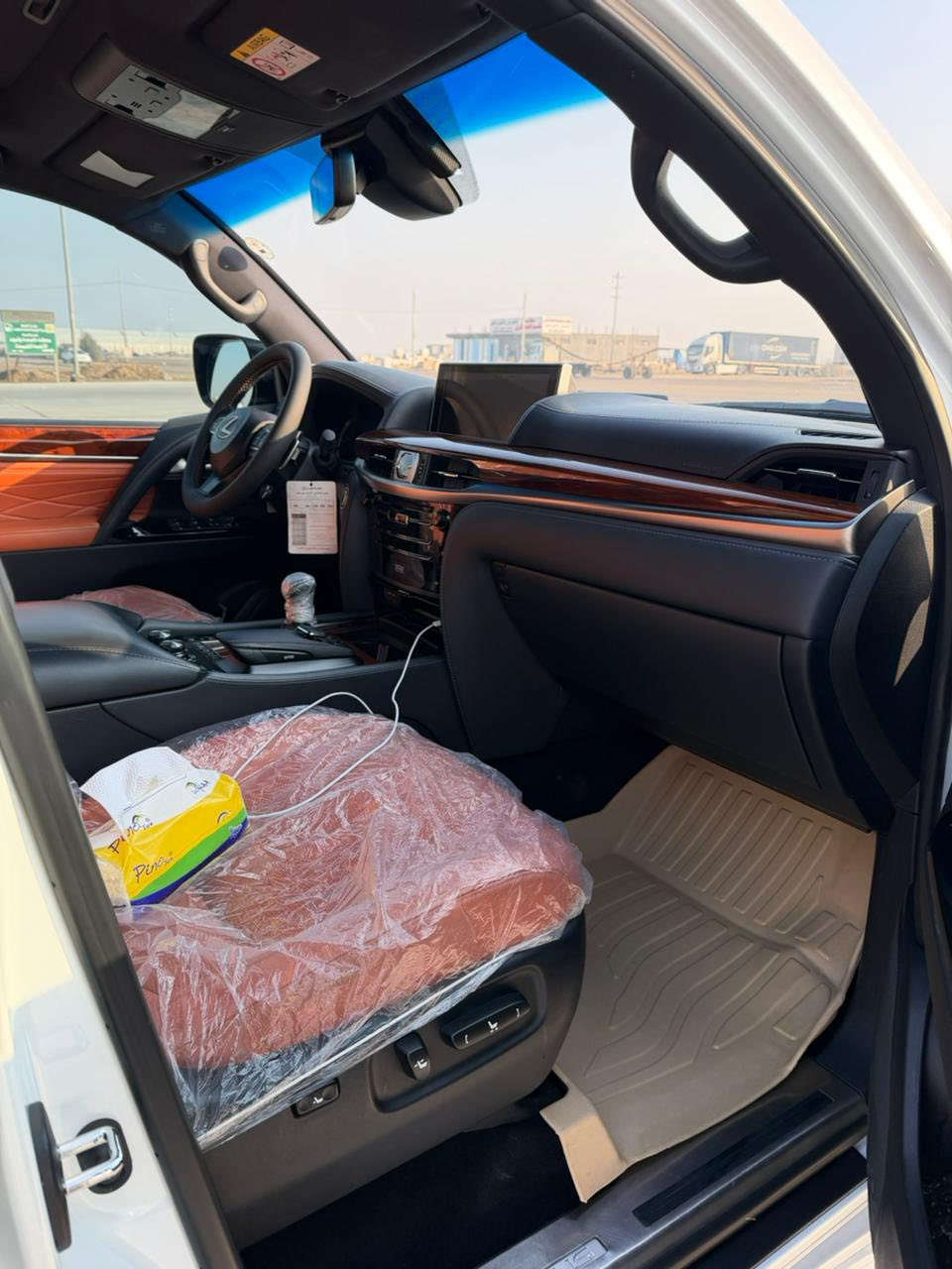 لكزس كورو 2019
لكزس كورو 2019 
ماشيه 80 
فول مواصفات 
معروفه 
بيها فقط لبنيد بي صبغ
بدون حادث بدون بارد بدون شخوط
تحم تاير شركة انتاج 26 
صيانة كامله بلشركة بدون اي نقص
السعر 74,500$  745 ورقه وبي مجال
مكانها بغداد مدينة العاب الكرخ
***********
