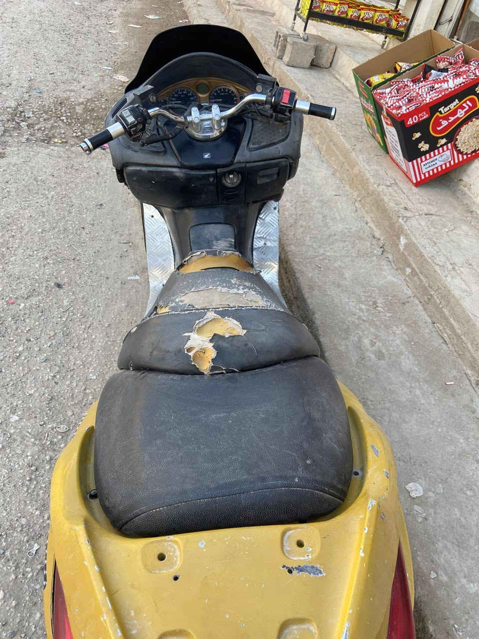 فورزه صفر 8 للبيع دراجه معميه دراجه خير من الله بصمه بلاد محرك لا صوت لا تبخير ولا  كهربائيات كلها شغاله فقط كيل متر ودكمه مال اشاير عاطله أوراقها موجوده تاير خلفي جديد سعر400 مكان بسمايه للاستفسار ***********
