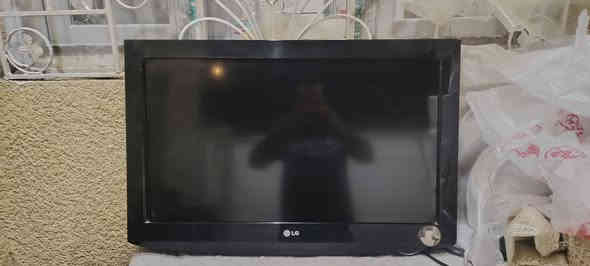 سلام عليكم للبيع شاشه LG مستعمله بدون ريموت بدون نت نظيفه جدا مطابه تصليح ابد مكانه بغداد الغدير سعر ٣٠ الف للاتصال ***********
